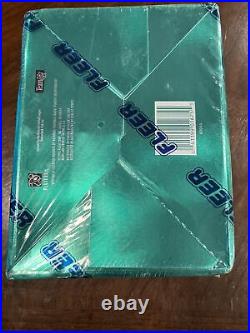 1995 Flair Football Box Premiere Edition + 28 Packs Factory Sealed 64 Packs