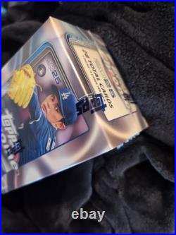 2025 Topps Chrome Hobby Box. Unopened, Mint Condition, Factory Sealed. 28 Cards